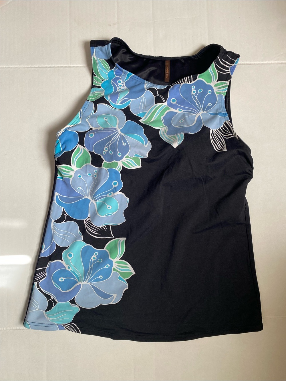 Lands end swimming top with Blue Floral Print Sz 6